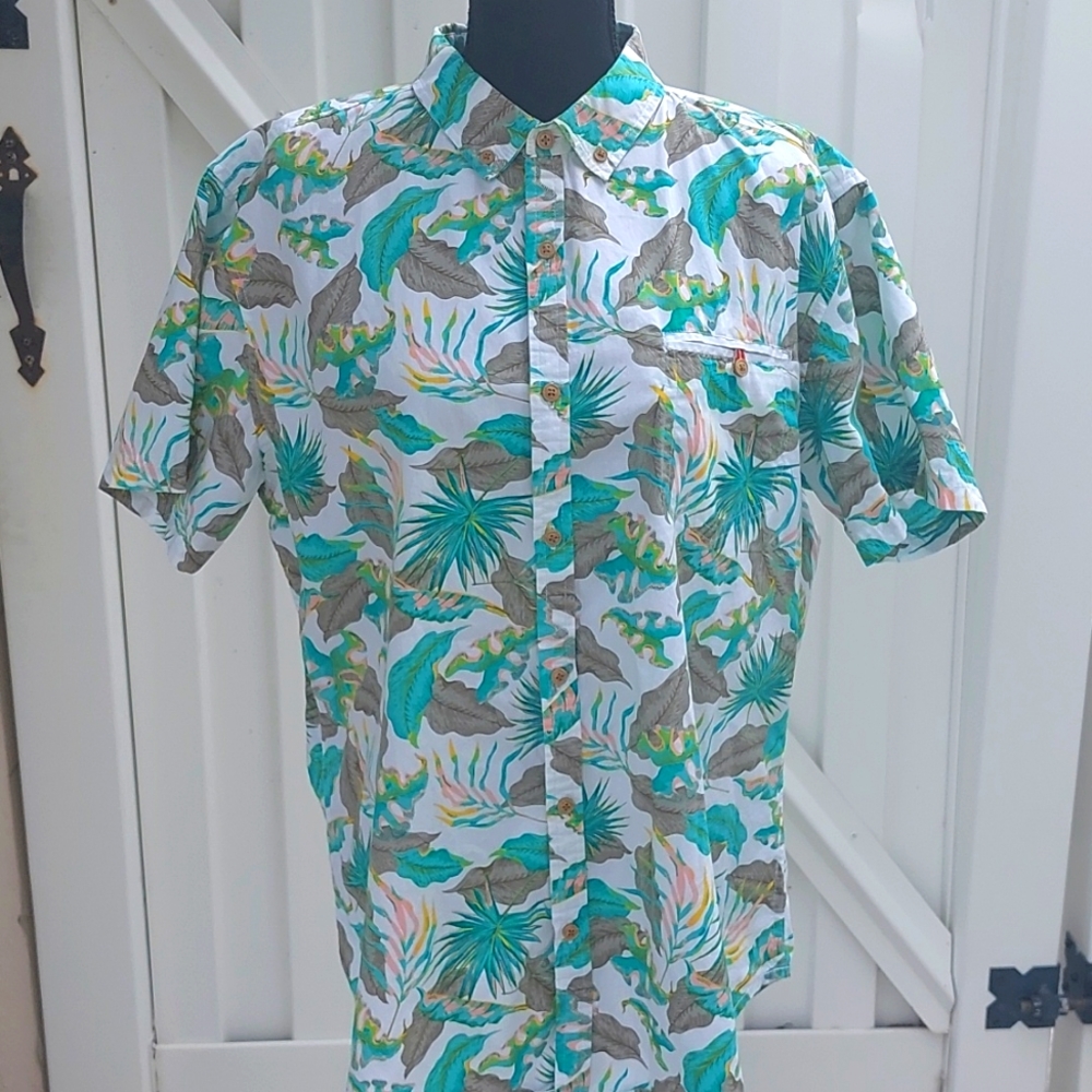Alexander Julian Colours Men's XL Button Down Short Sleeve Shirt